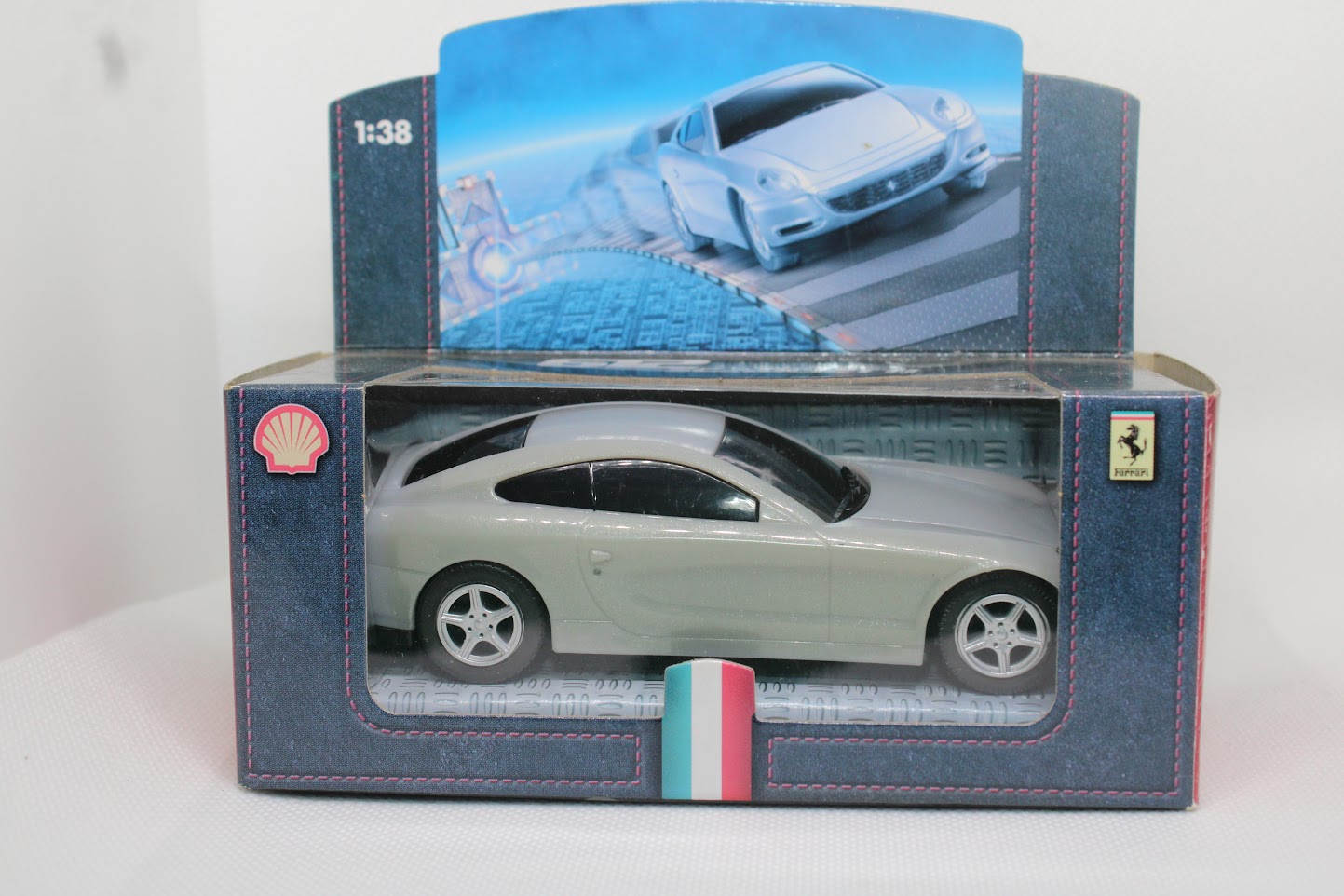 Miniatura Ferrari 599 GTB Fiorano - Escala 1:38 | Coleção Shell-Ferrari - Imagem 2